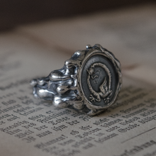 Cargar imagen en el visor de la galería, Anillo Ouroboros ○𓆙 - Talla 16