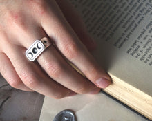 Cargar imagen en el visor de la galería, Anillo Hécate ☽○☾ Talla 18