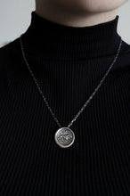 Cargar imagen en el visor de la galería, Medallón Leo ☉