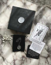 Cargar imagen en el visor de la galería, Medalla Rosa 🥀