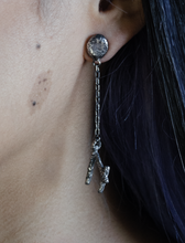 Cargar imagen en el visor de la galería, Solitario Runa - Primera Rama ᚠᚢᚦᚨᚱᚲᚷᚹ