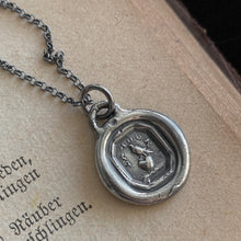 Cargar imagen en el visor de la galería, Medalla L&#39;amour ♡ ✷
